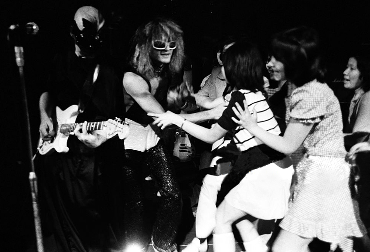 Michel Polnareff sur scène au Japon 1973