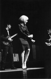 Sylvie Vartan sur scène Olympia 1963