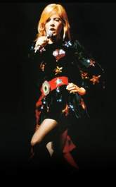 Sylvie Vartan, Olympia 70, robe étoilée Yves Saint Laurent