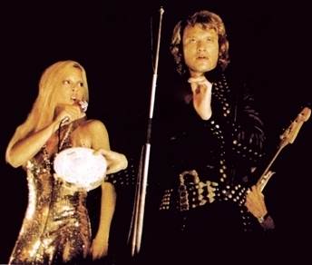 Sylvie Vartan et Johnny Hallyday ensemble sur scène, tournée 1973