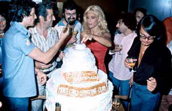 Sylvie Vartan fête son anniversaire au Monoa de Monte Carlo le 16 août 1976