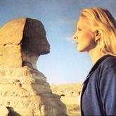 Sylvie Vartan devant le Sphinx, voyage en Egypte 1979