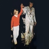  Johnny Hallyday présente son fils David au public,  Pavillon de Paris, 25 novembre 1979